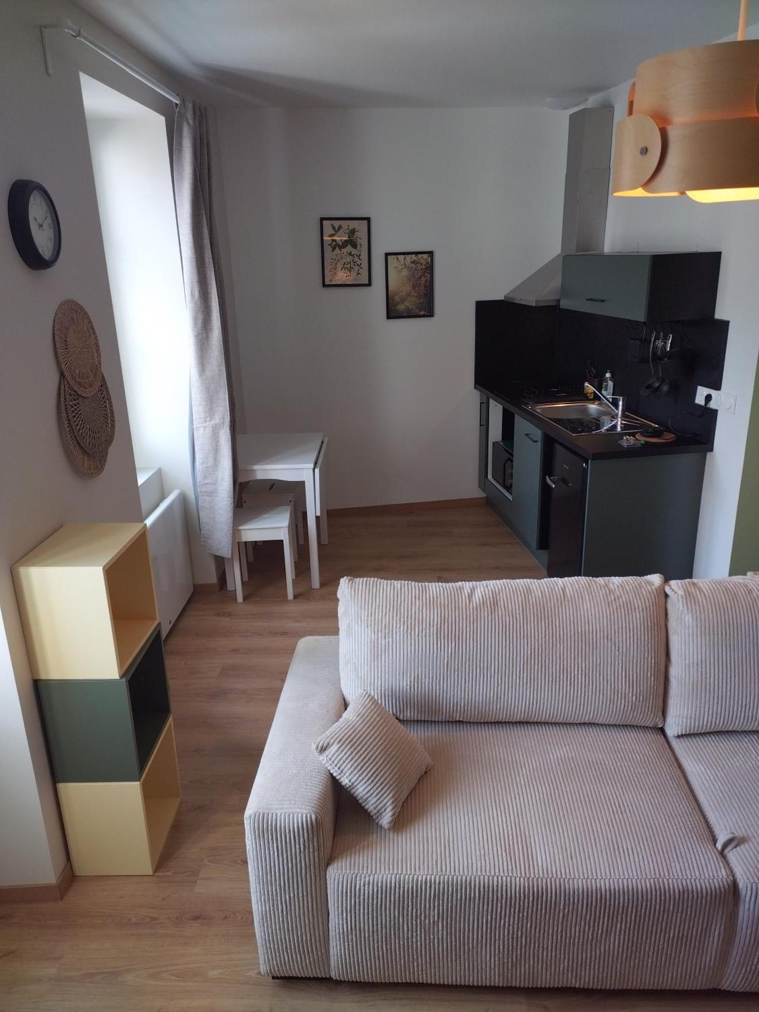 Appartement Neuf, Tout Confort Issoire Exterior photo